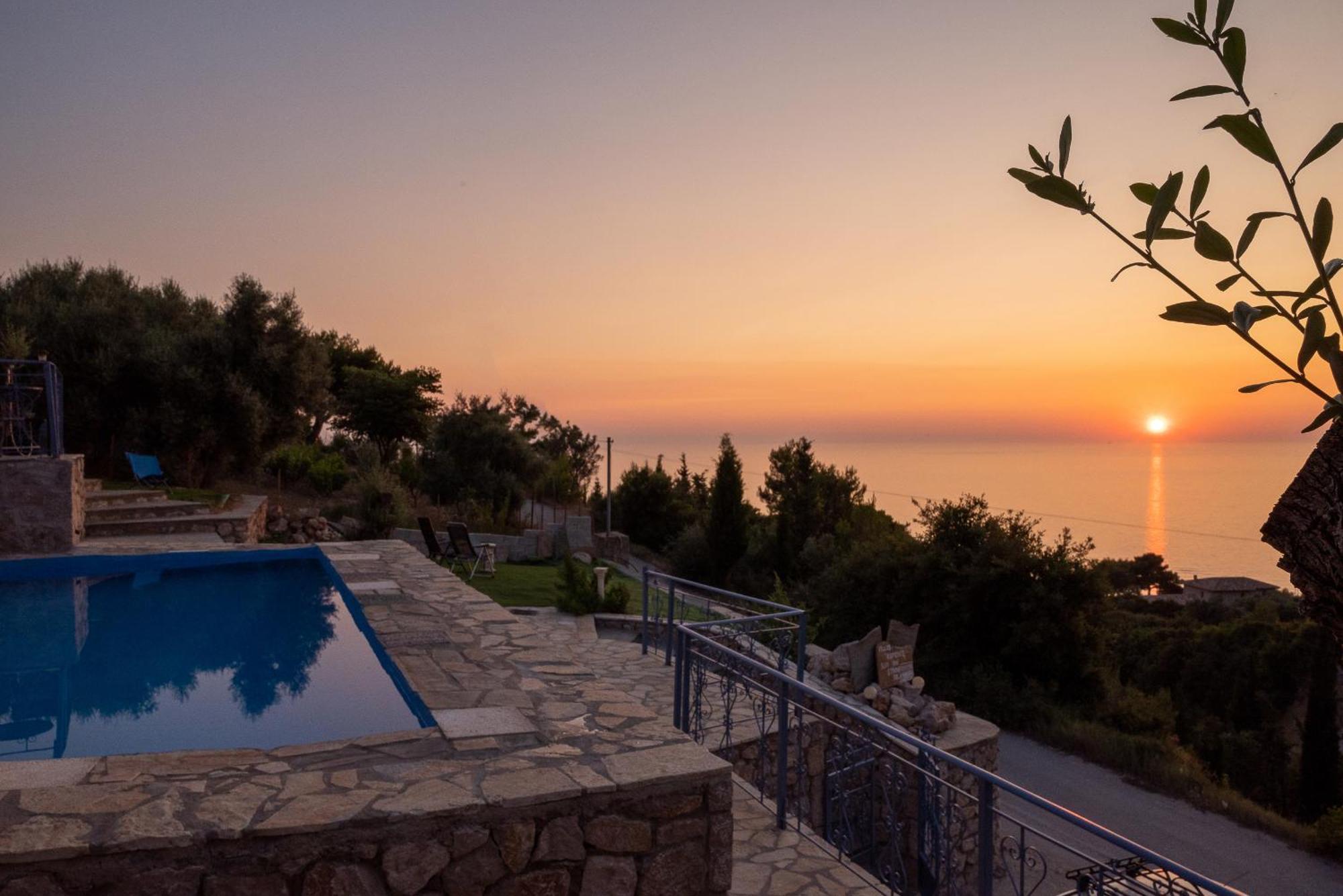 Sun And Stone Villa Athanion